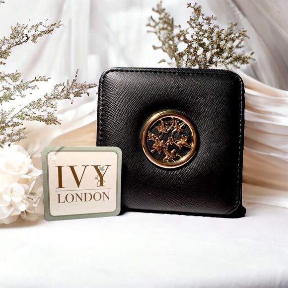 Ivy London Black Zip Around Wallet NWT! - Picture 1 of 4